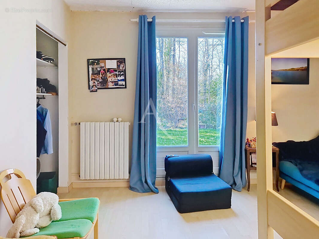 Maison à SAINT-BARTHELEMY-D'ANJOU