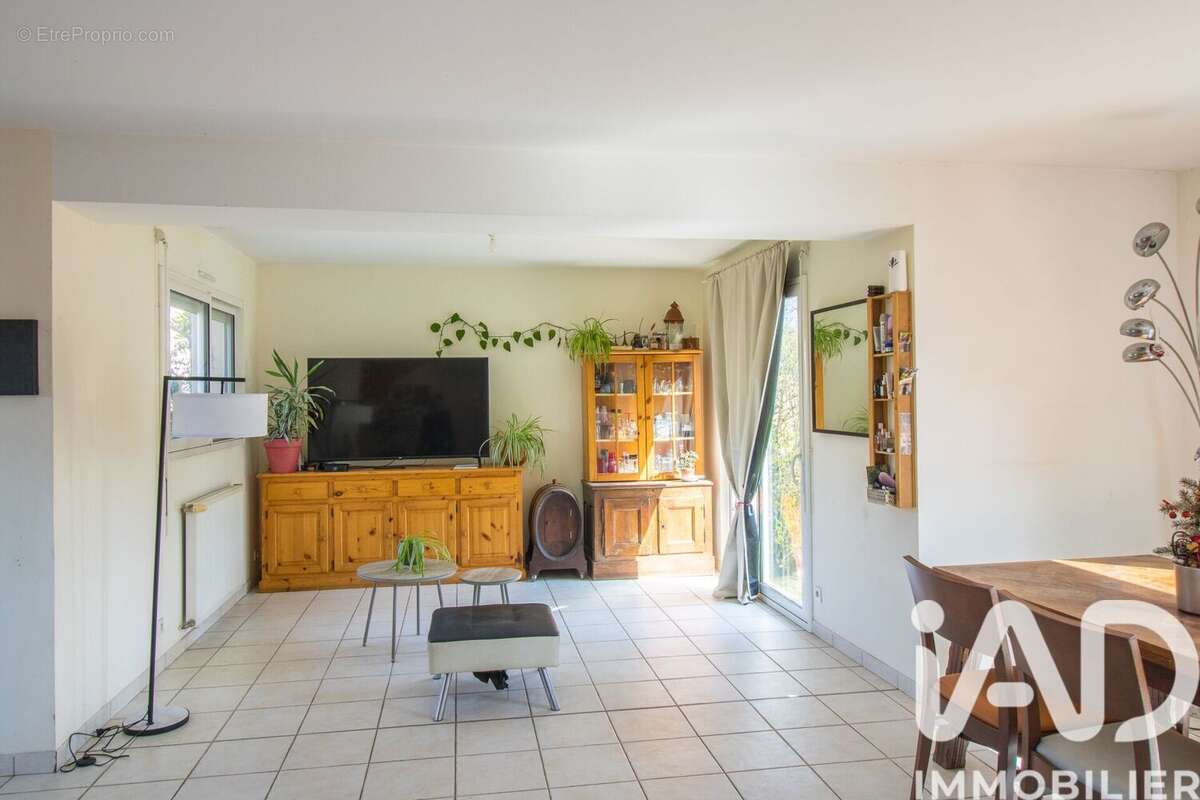 Photo 2 - Maison à ORGERES