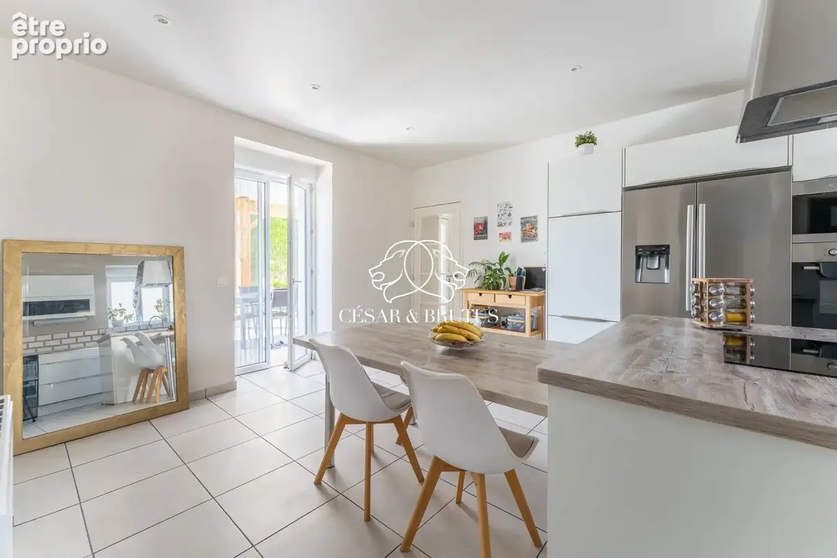 Maison 5 pièces 142 m² à vendre à Decines-Charpieu (69150) - photo 5