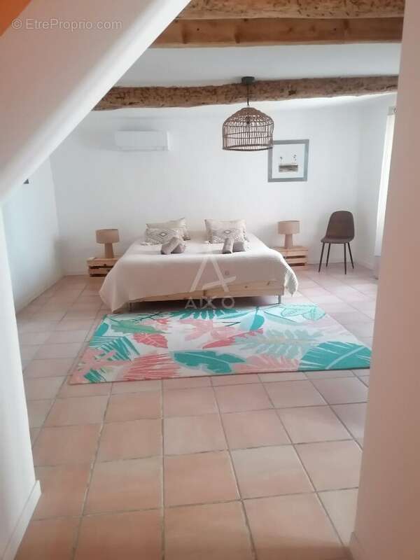 Maison à PARAZA