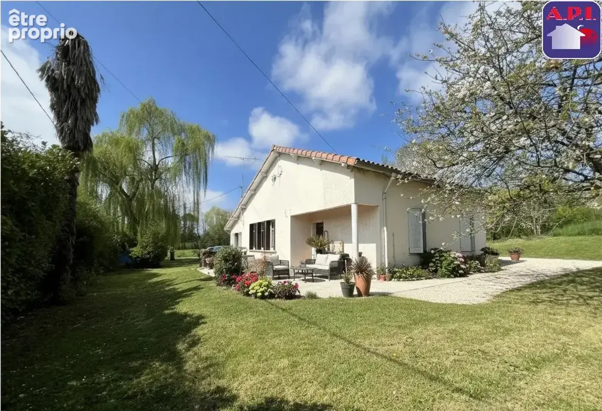 Maison à SAINT-YBARS
