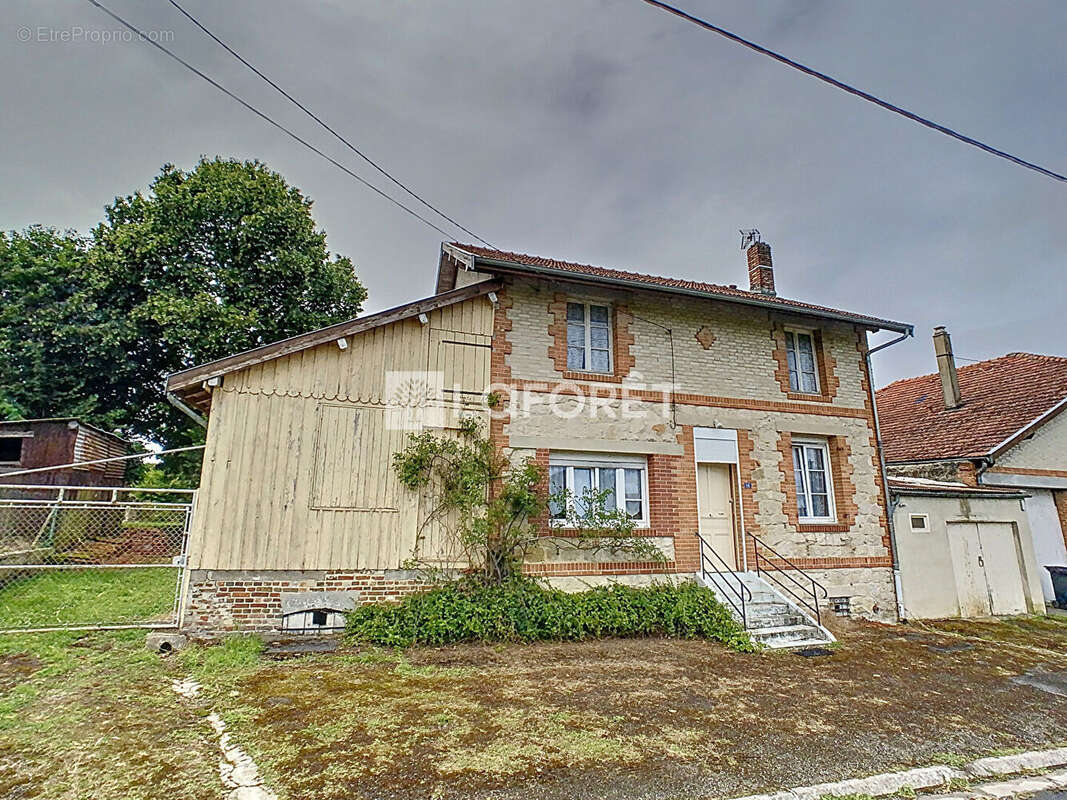 Maison à SERVON-MELZICOURT