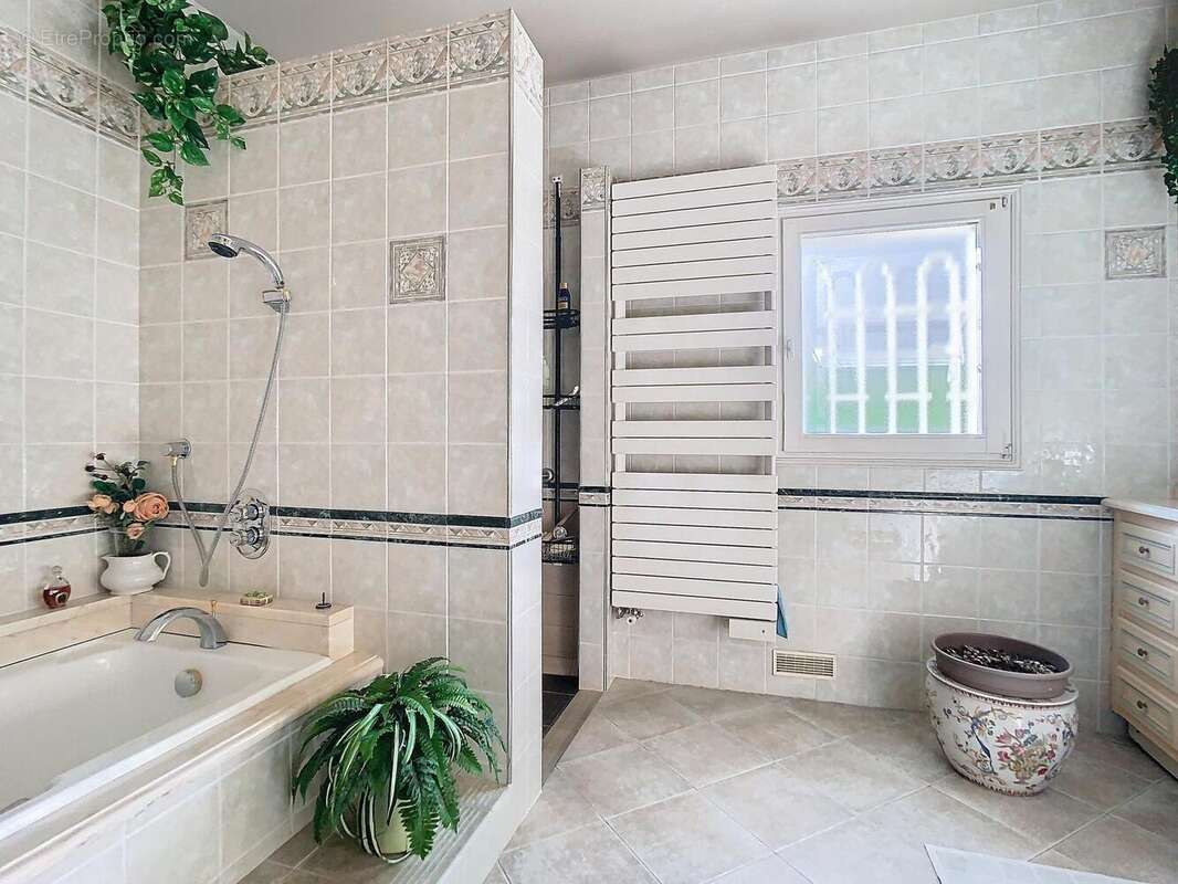 Photo 9 - Maison à LE PLESSIS-TREVISE