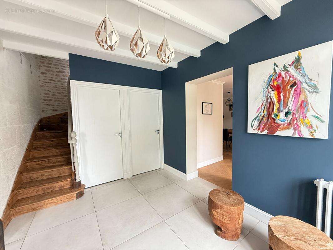 Maison à SAINT-GENIS-D&#039;HIERSAC