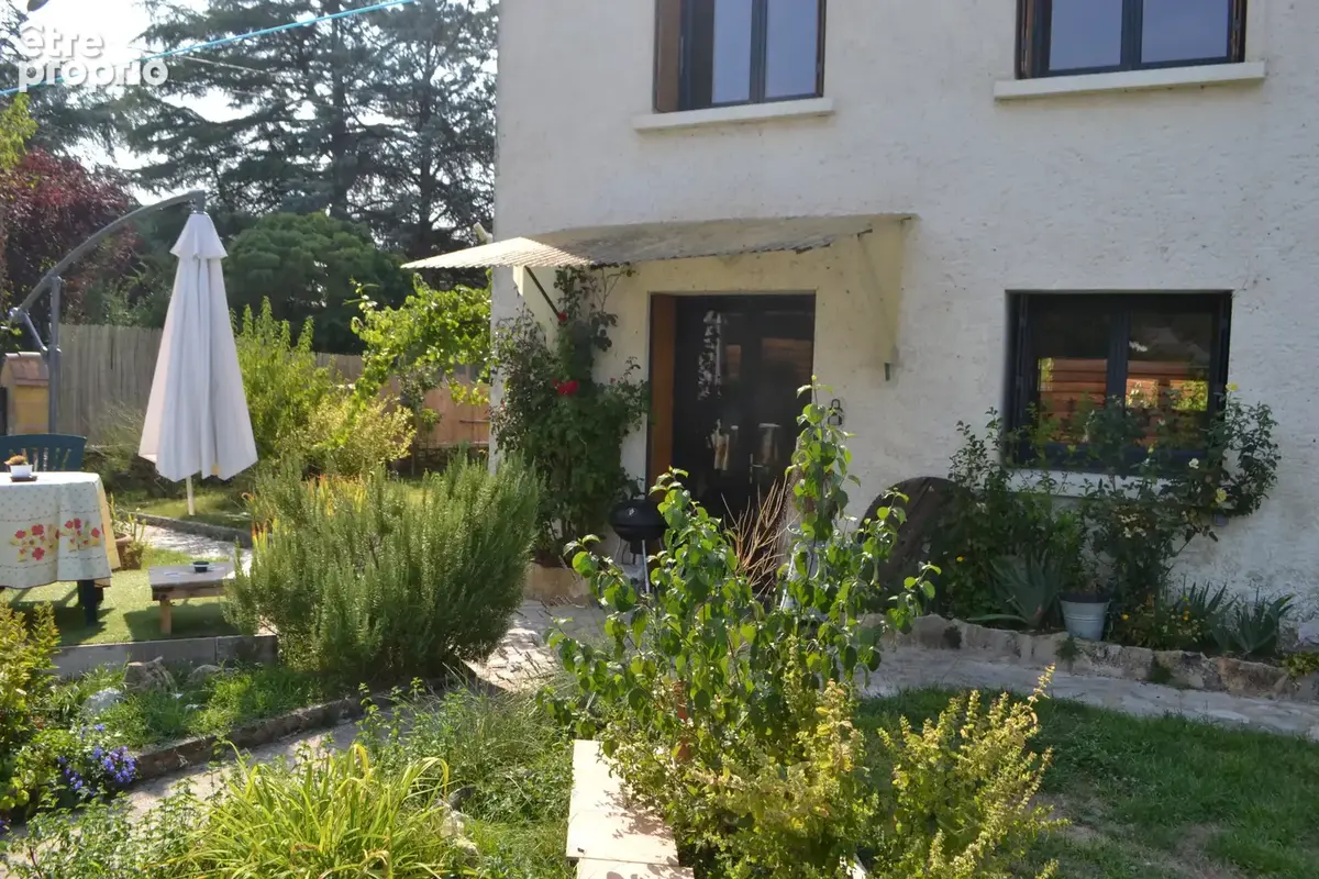 Maison de village à proximité immédiate des commerces - photo 15