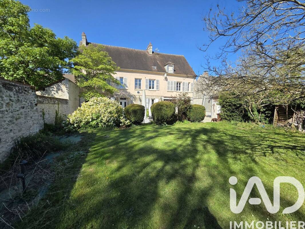 Photo 1 - Maison à FLEURINES