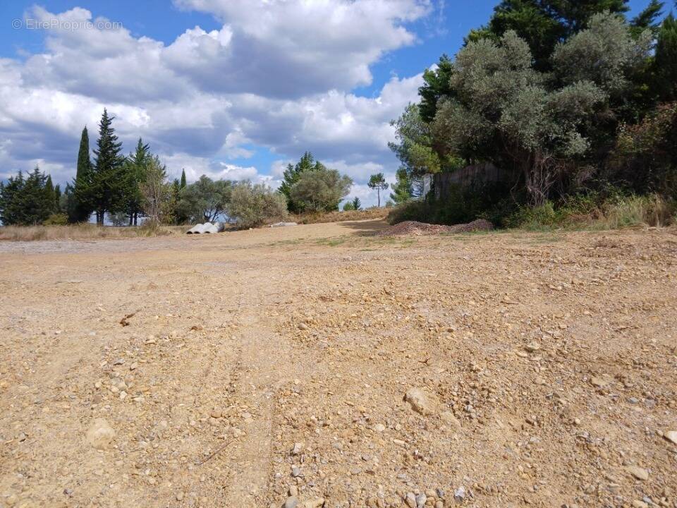 Terrain à GIGNAC