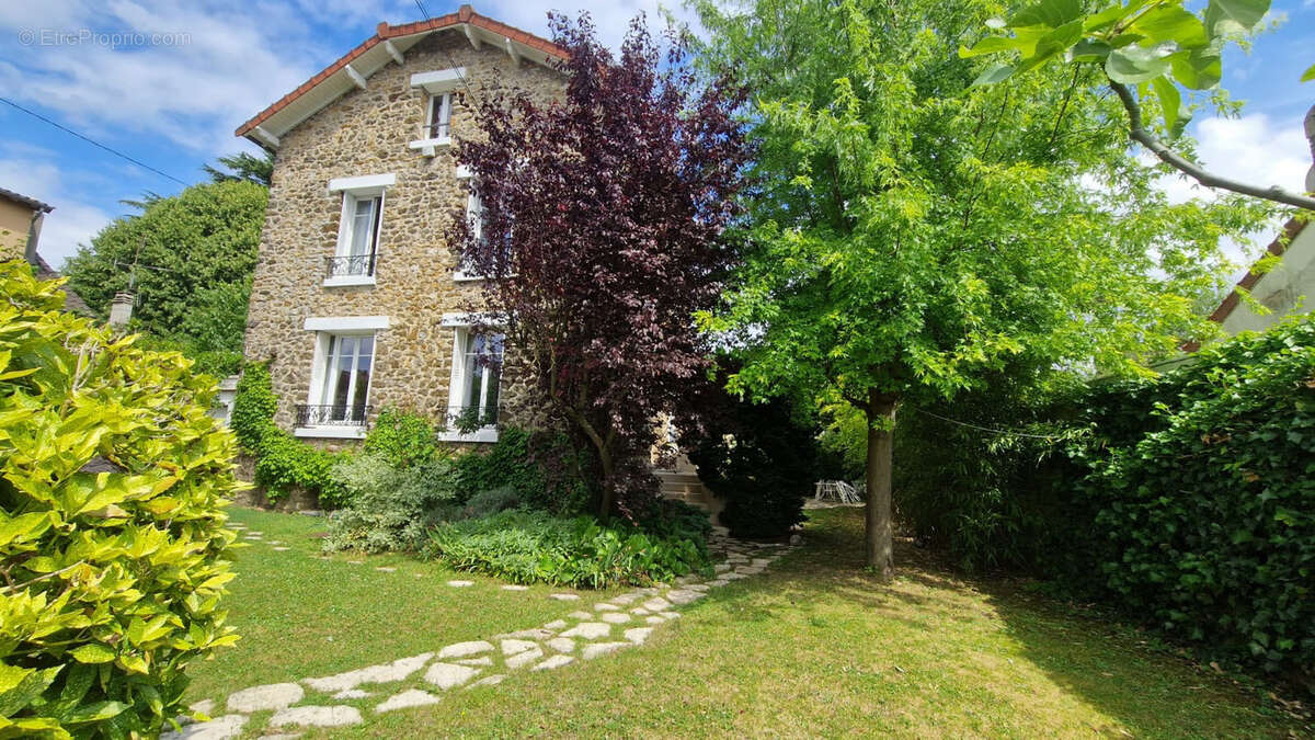 Maison à EAUBONNE