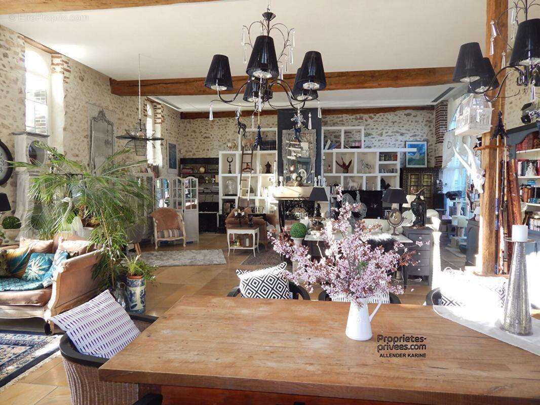 Maison à BAZOCHES-SUR-LE-BETZ