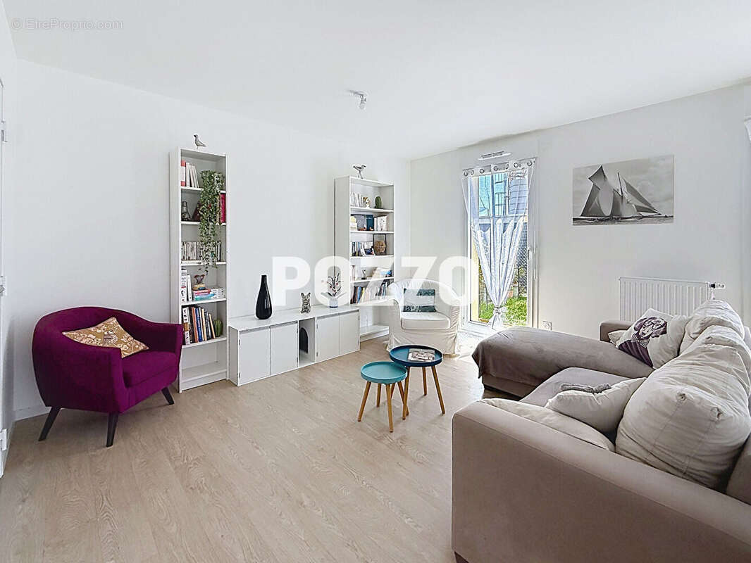 Appartement à DONVILLE-LES-BAINS