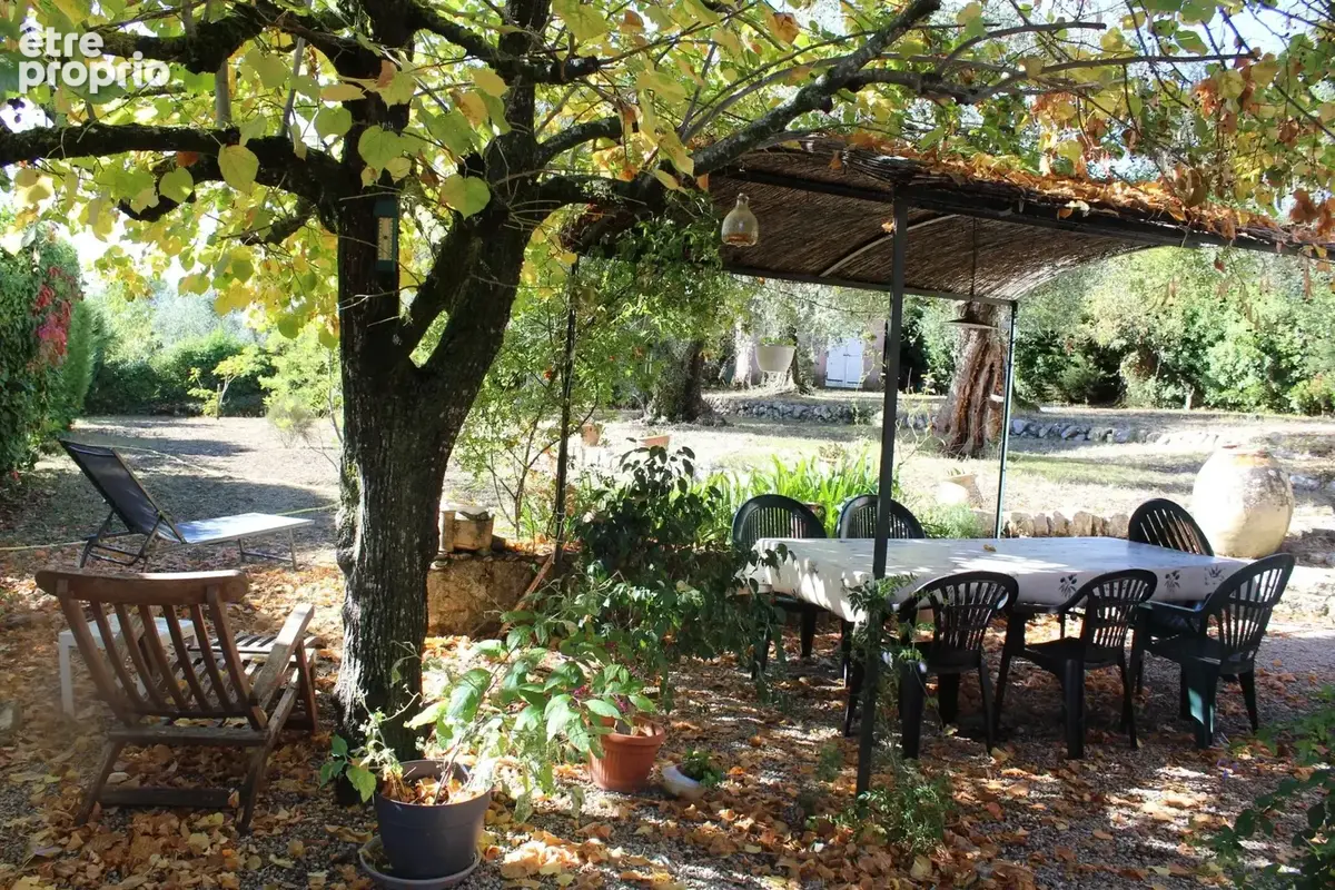 GRASSE St Jacques,  Villa de 5 P sur 1400m2 - photo 3
