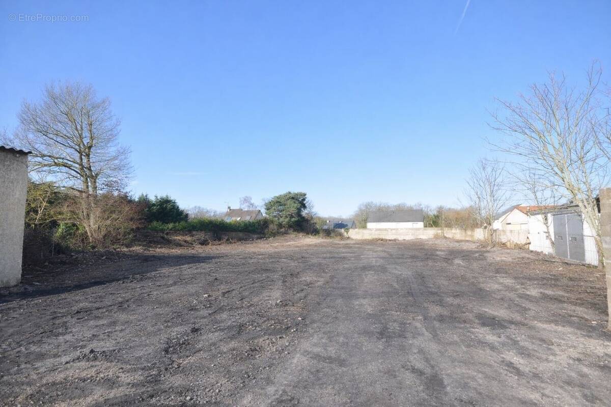 Terrain à BOISSY-SOUS-SAINT-YON