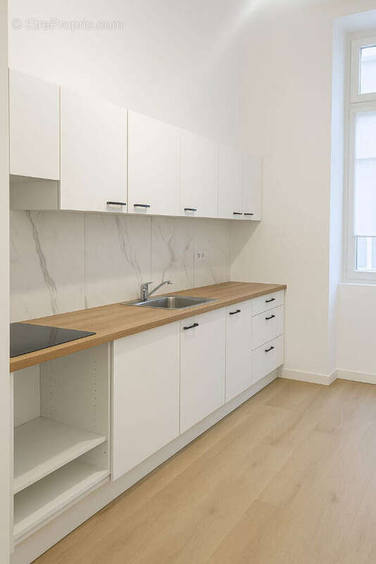 Appartement à MARSEILLE-1E