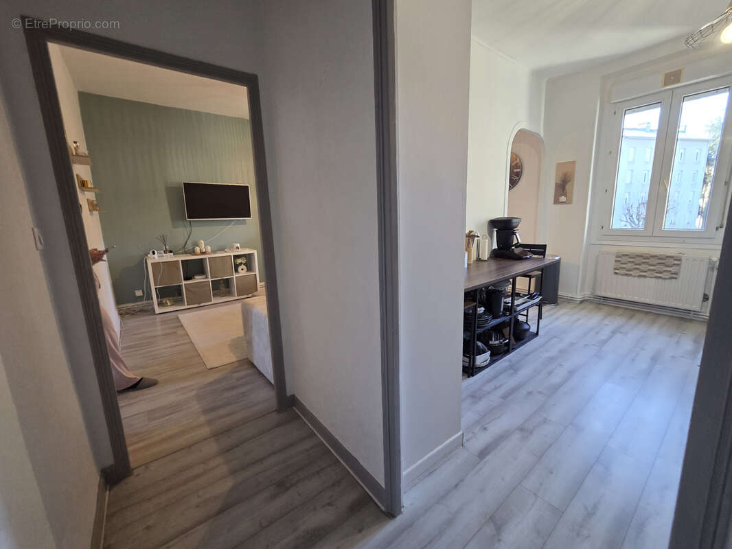 Appartement à SAINT-ETIENNE