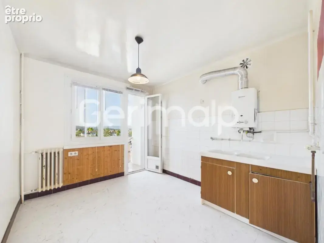 Vente - Appartement - 3 pièces + cuisine - 54 m² - 265 000 € - - photo 6