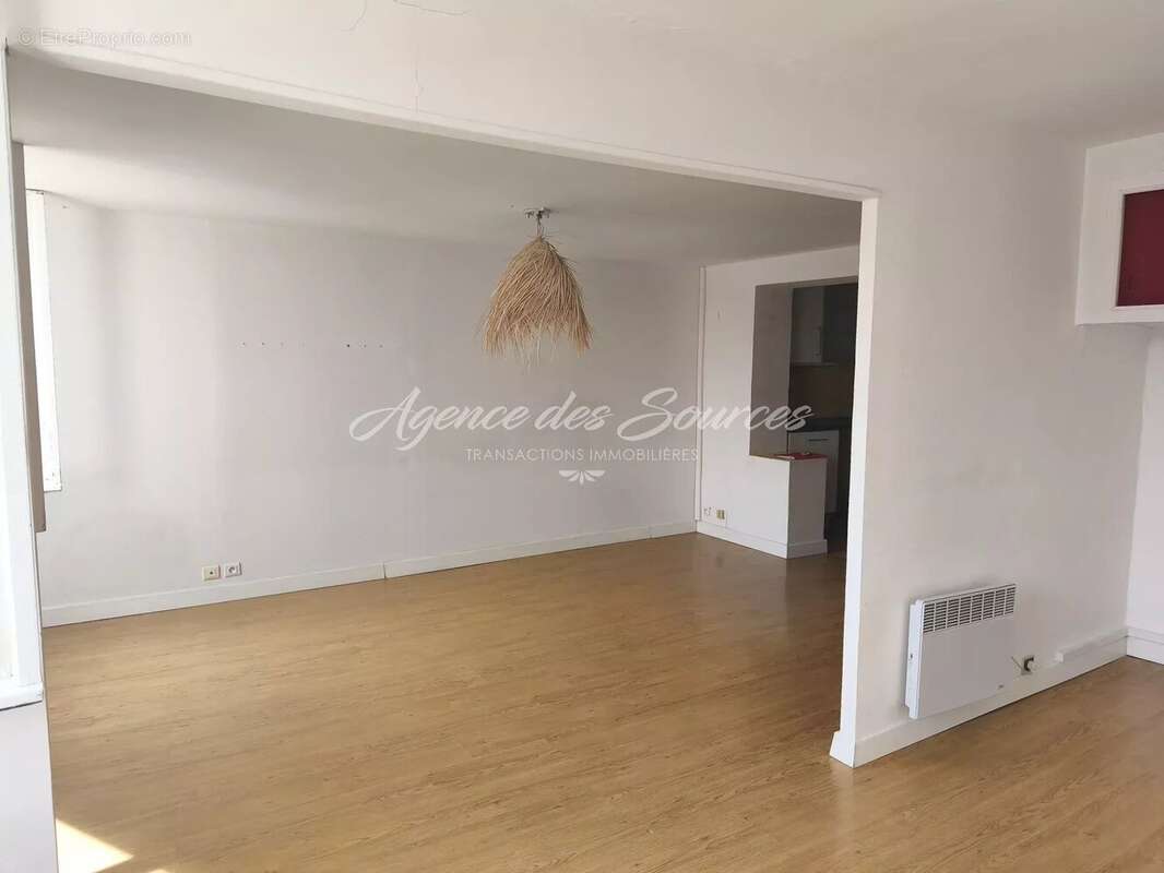 Appartement T3  à Varages - photo 4
