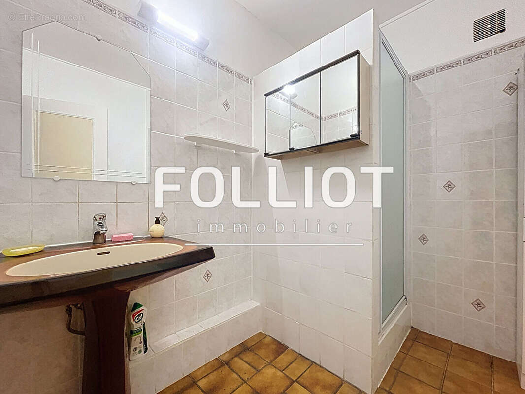A vendre - Maison de bourg Gavray - photo 5