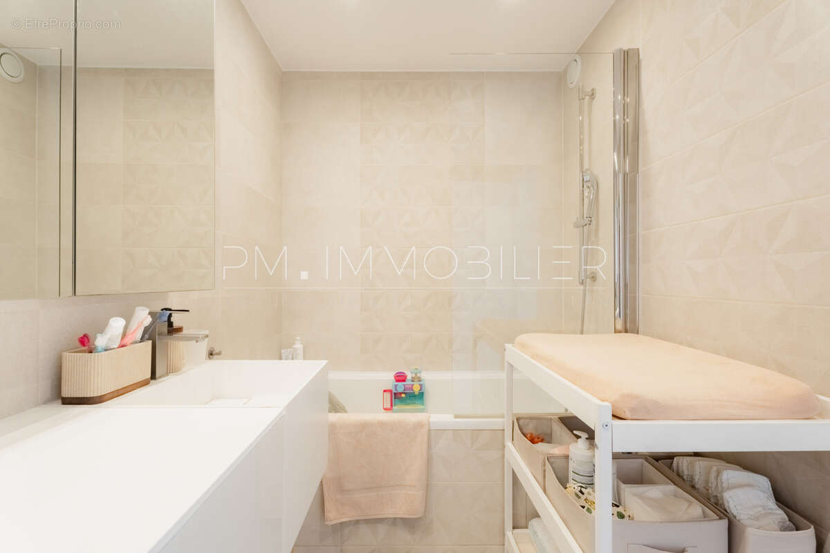 Appartement à MARSEILLE-9E