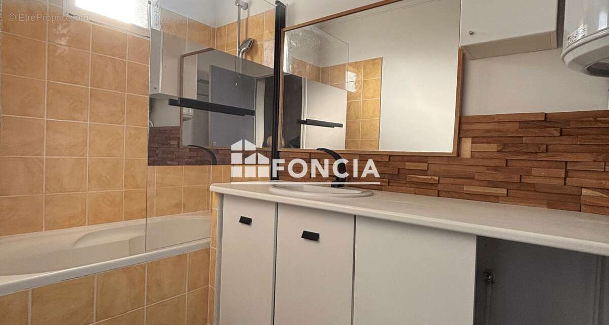Appartement à VERRIERES-LE-BUISSON