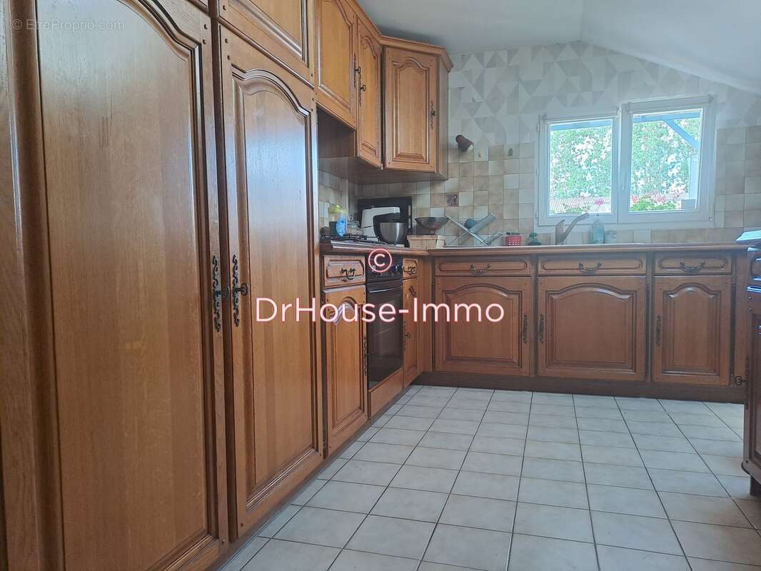 Maison à SAINT-ETIENNE-DE-CHIGNY