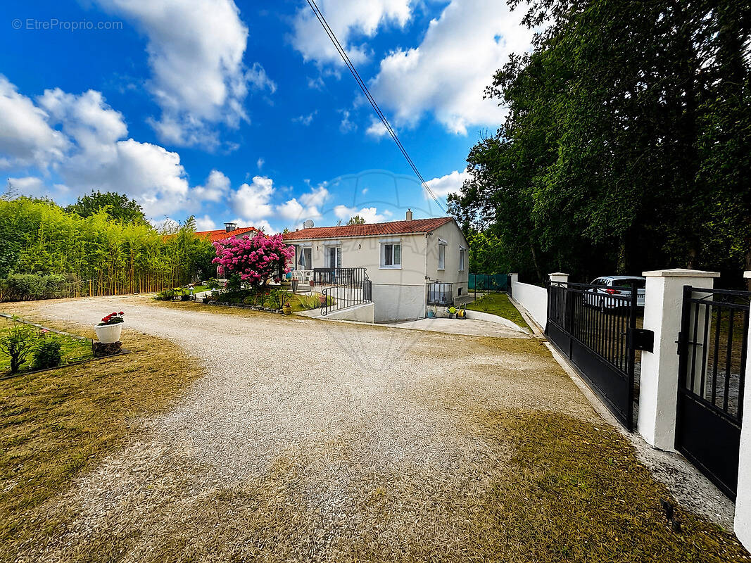 Maison à BREUILLET