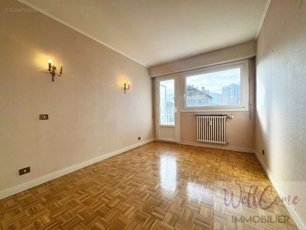 Appartement à AIX-LES-BAINS