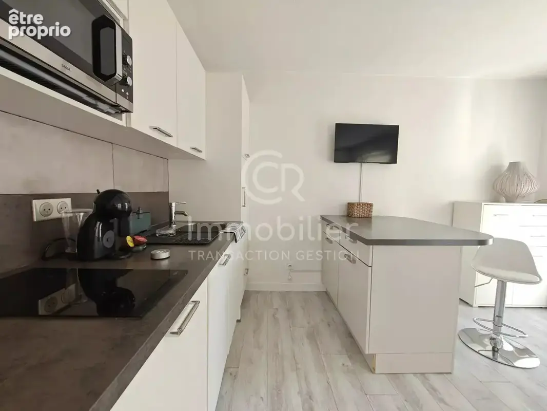 T1 27.33 m² rez-de-jardin sud parking piscine - photo 6