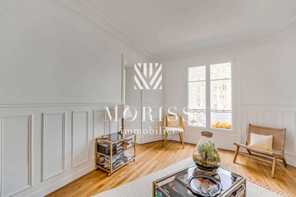 Appartement à PARIS-17E