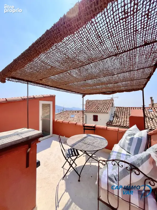 Appartement à LE CASTELLET