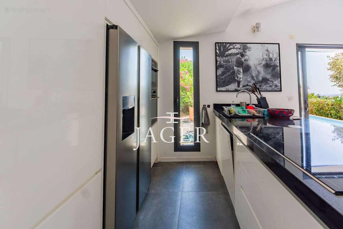 Maison 70 m² à Grimaud  - photo 9