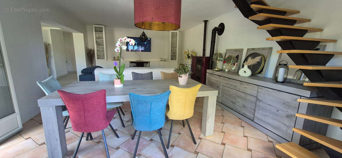 Exclusivité Pavillon de sept pièces à Soissons même - photo 3