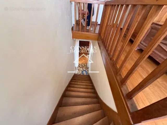 Maison à SAINT-JULIEN-DU-SAULT