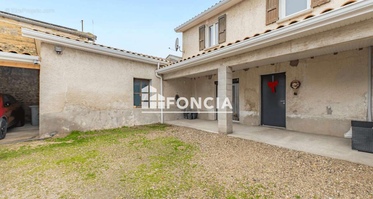 Maison à CLONAS-SUR-VAREZE