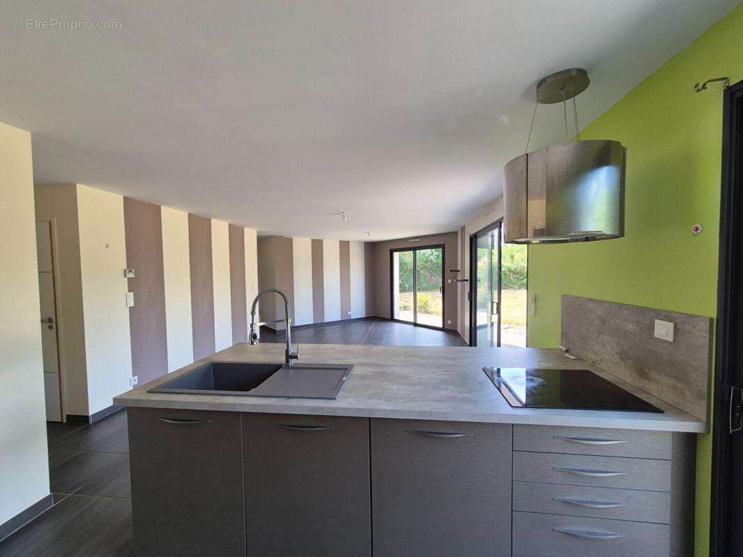 Maison à CARHAIX-PLOUGUER