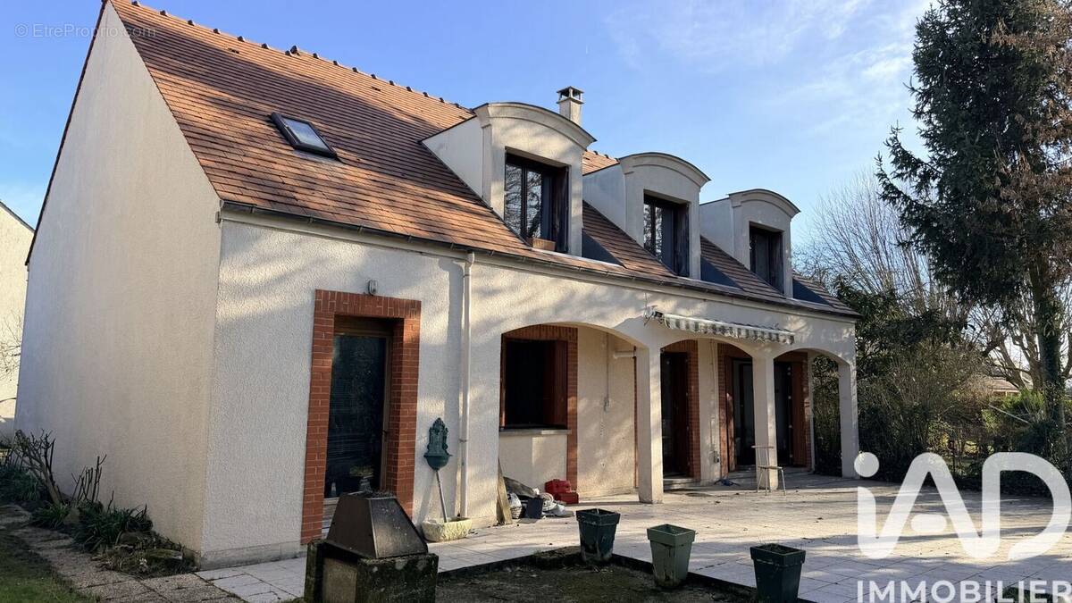 Photo 1 - Maison à SAINTRY-SUR-SEINE