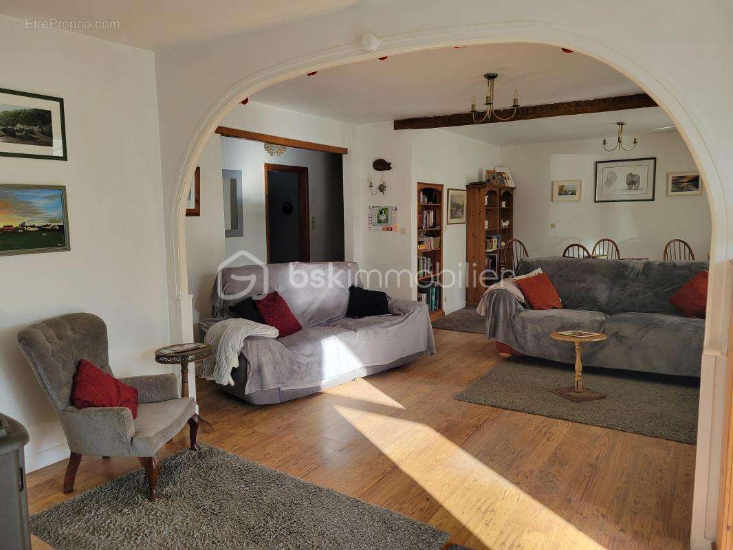 Maison à HEMONSTOIR