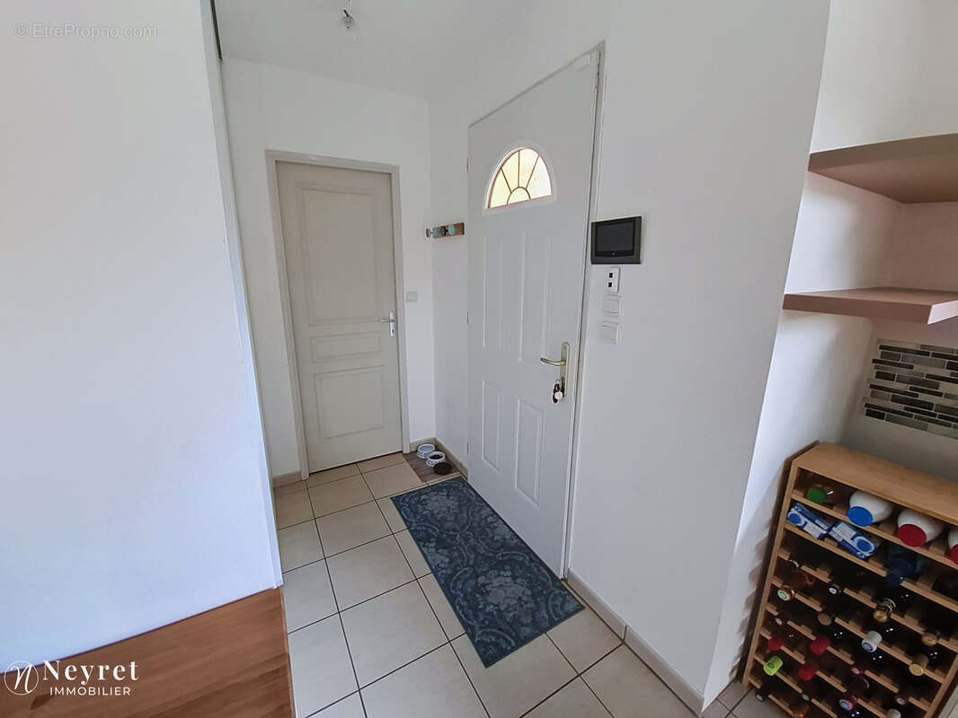 A ne pas rater ! Secteur Saint Ignace, Maison de plain pied de 105,85 m2, 3 chambres sur 600 m2 clos et arboré - photo 7