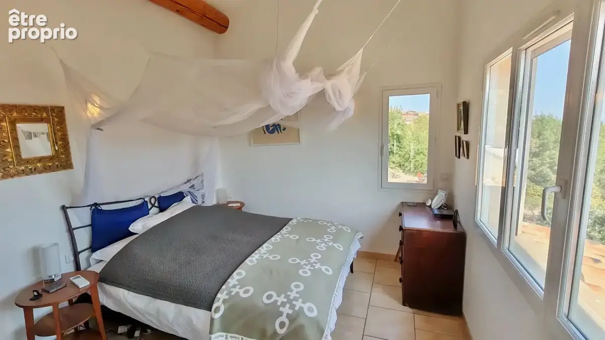 Villa de caractère avec piscine à débordement, vue dégagée et appartement indépendant - photo 11