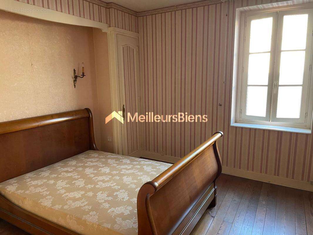 Maison à MONTMERLE-SUR-SAONE