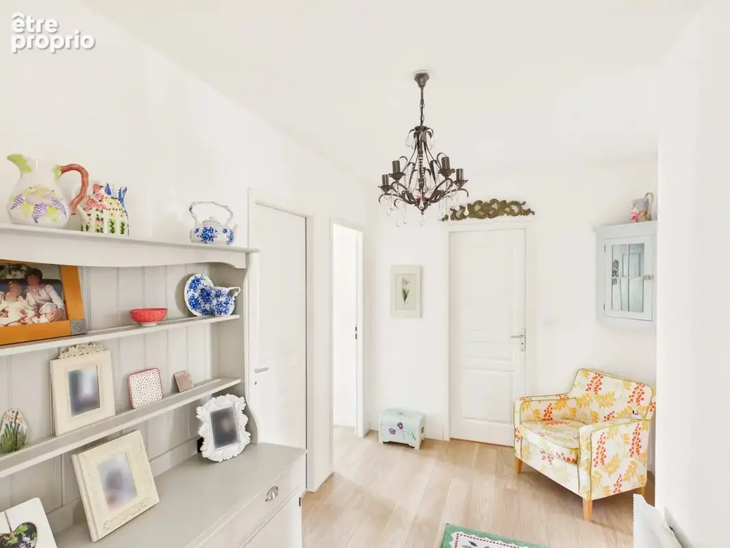 Belle maison de plain-pied avec piscine et jardin - photo 6