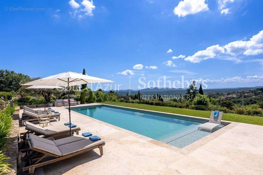 Bastide avec vue panoramique, proche du golf de Terre Blanche, Tourrettes, Provence - photo 5