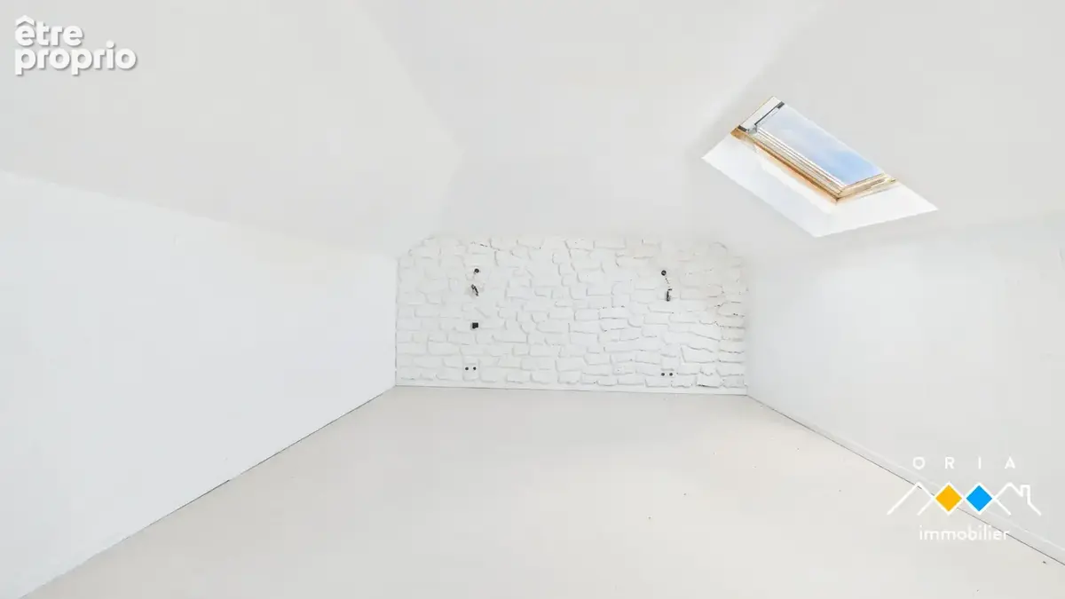 BEY-SUR-SEILLE - Maison 7 pieces avec terrain et piscine - photo 15