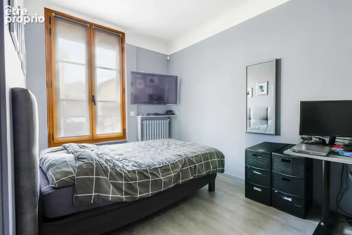 À deux pas du plateau de Gentilly, découvrez un ensemble immobilier rare composé de deux maisons indépendantes sur une même parc - photo 12