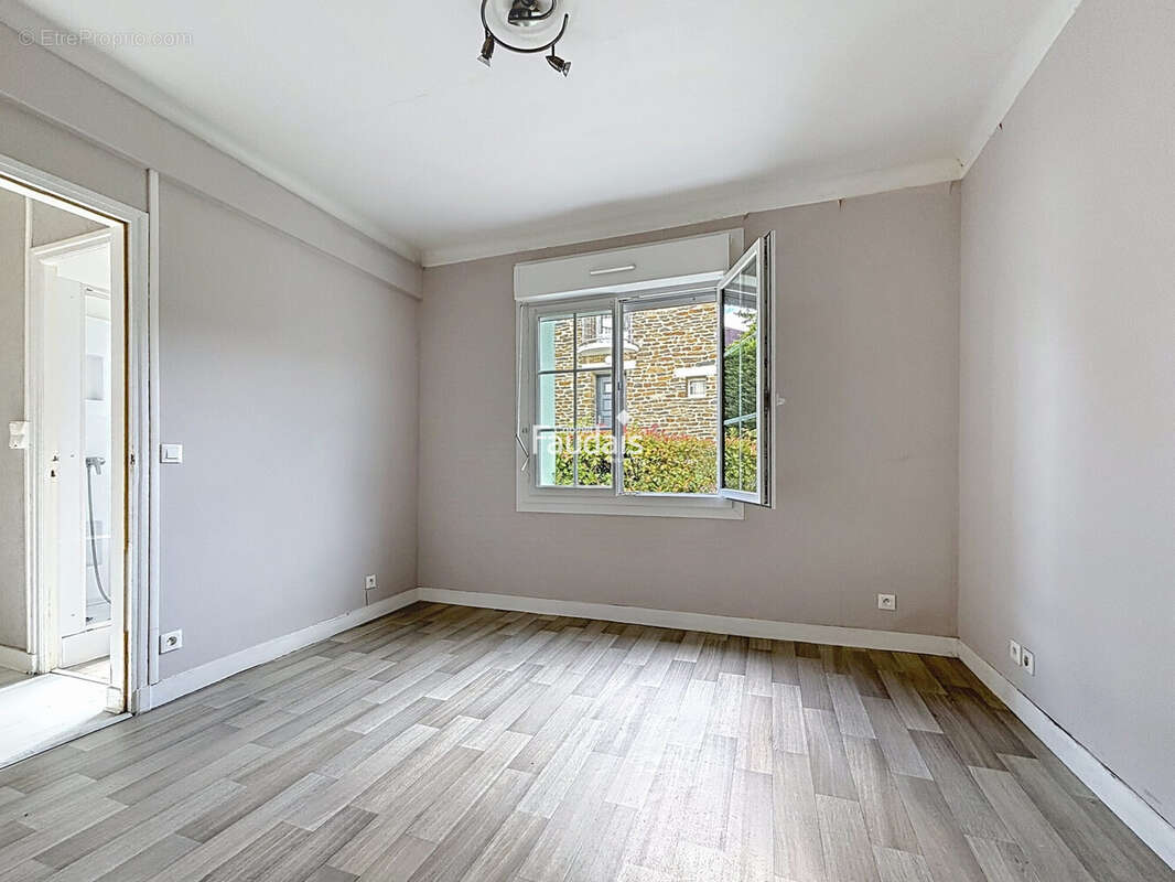 Appartement 57 m² à Saint-Lo  - photo 8