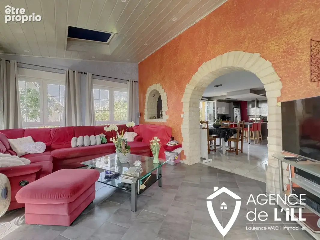 Maison 137 m2 sur 570 m2 de terrain à Balgau avec potentiel d’habitation et de location - photo 6