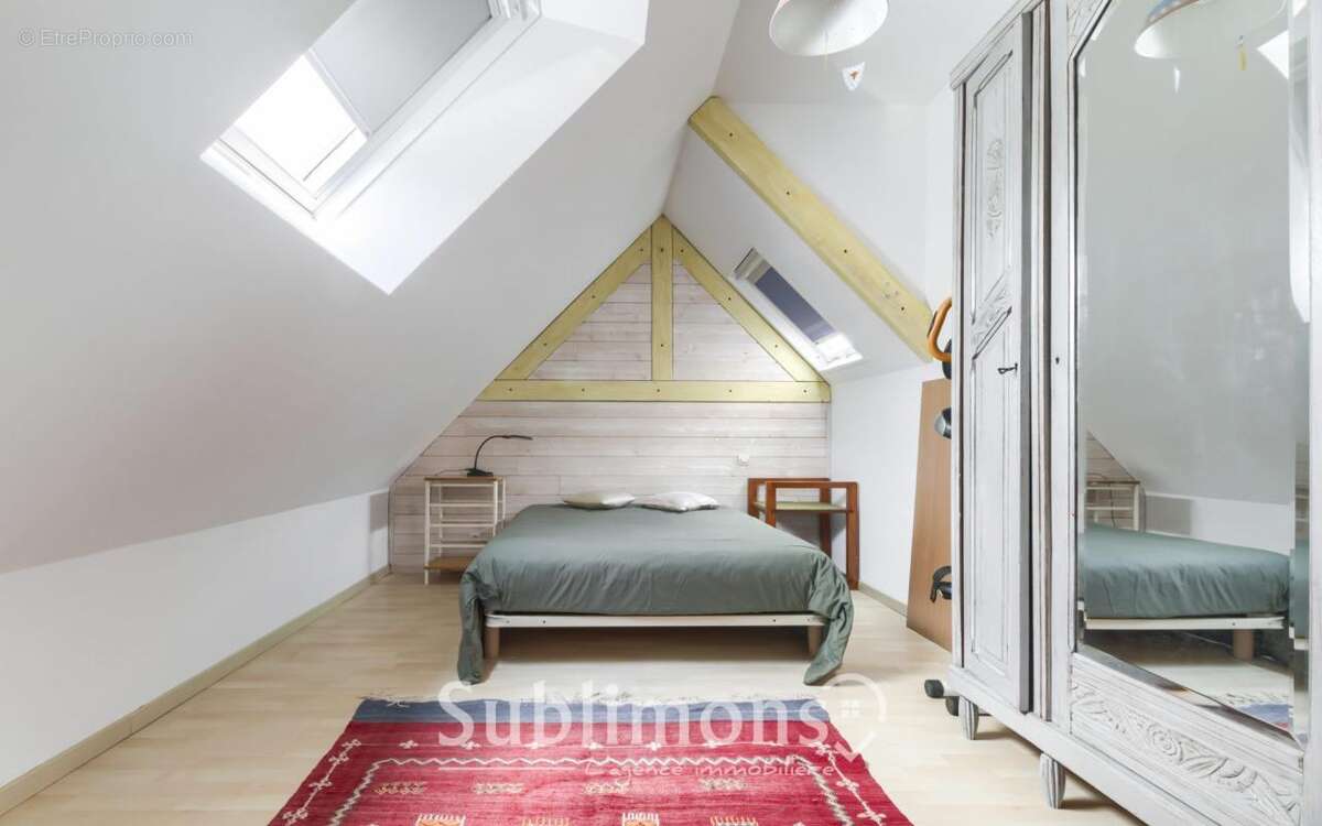 La maison familiale cachée du centre de Peillac - photo 13