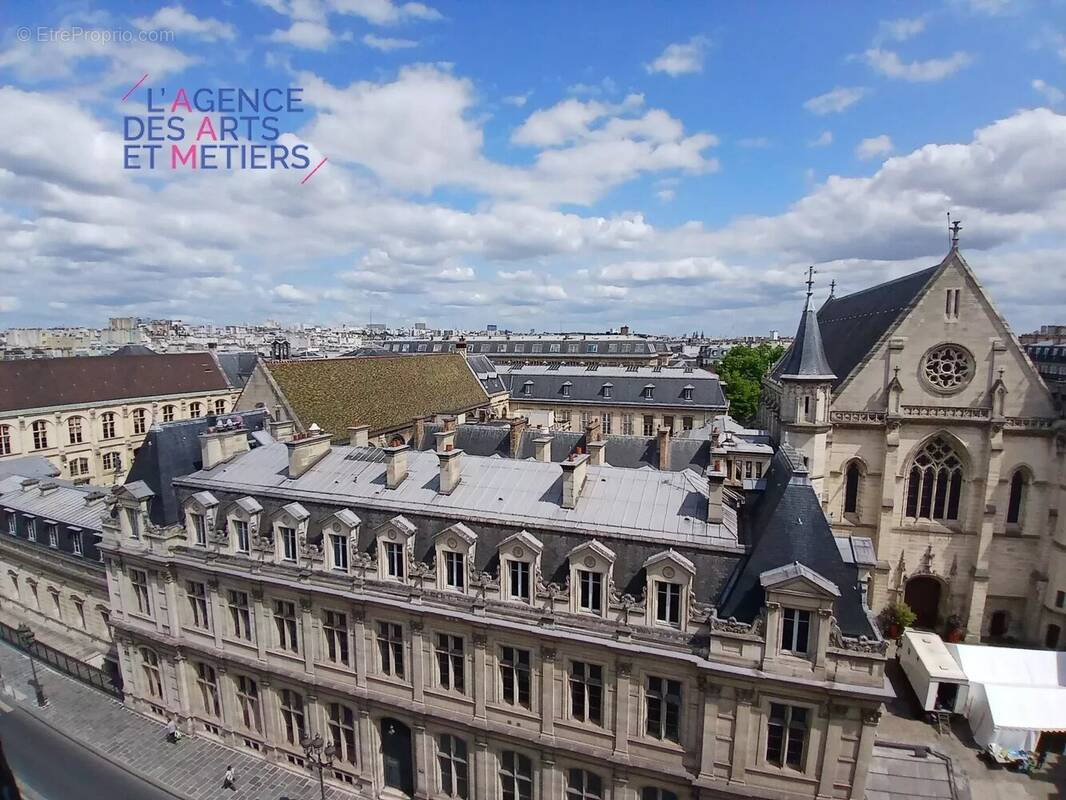 Appartement à PARIS-3E