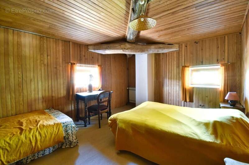 EXCLUSIVITE / Propriété rare / 63160 Glaine Montaigut - photo 9