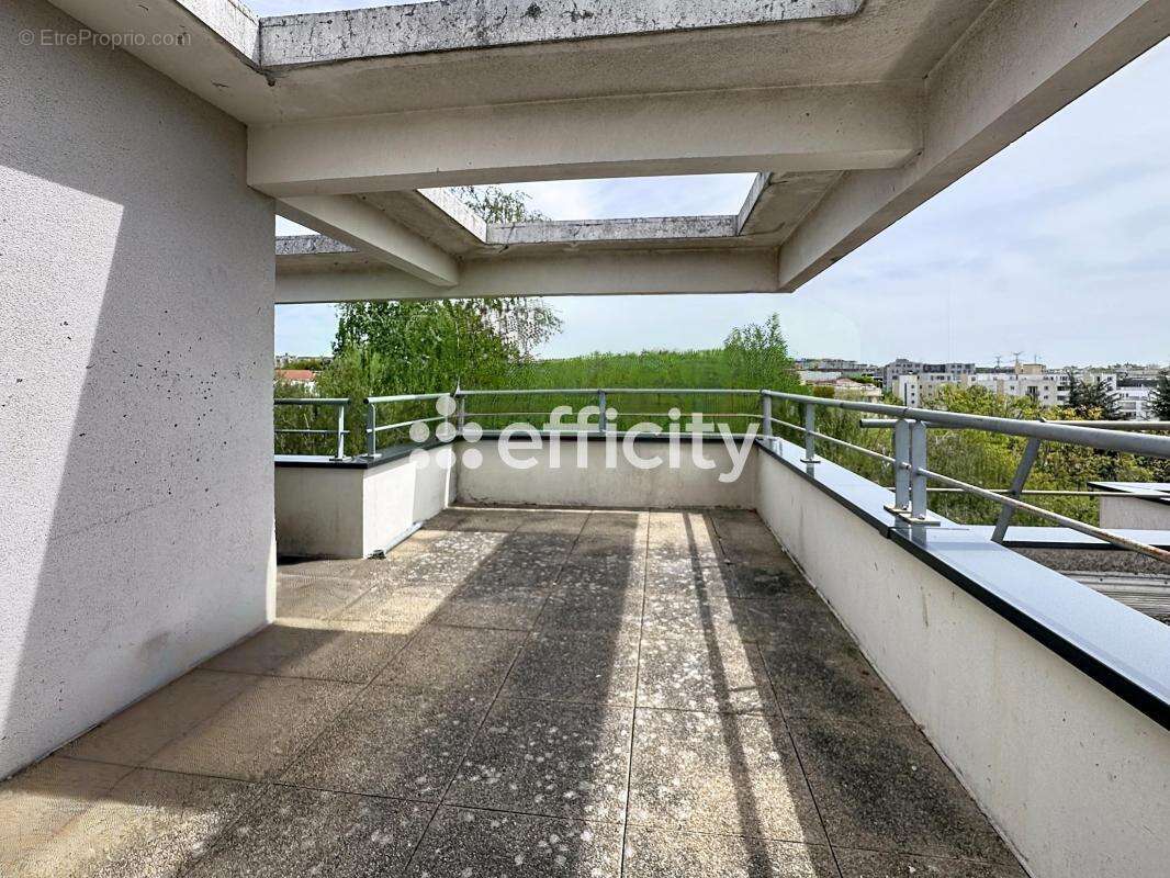 Appartement à LOGNES