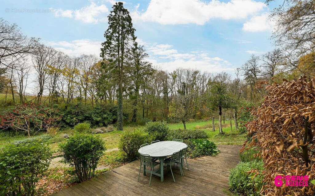 Maison à FRANCHEVILLE